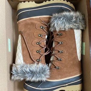 Khombu snow boots women size 6